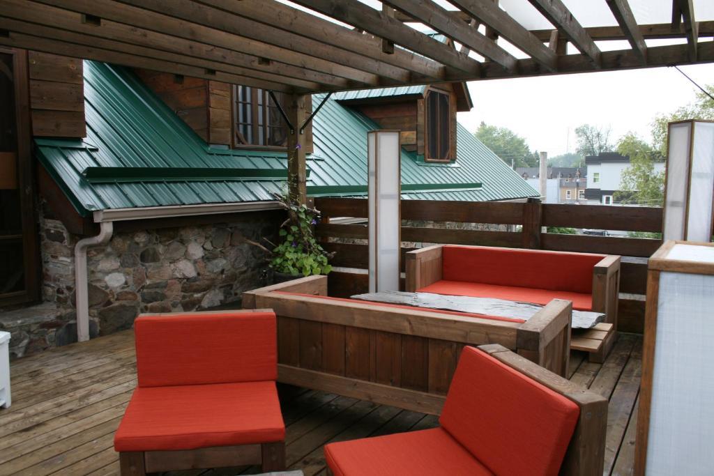 Hotel Manoir Ramezay Marieville Exterior foto