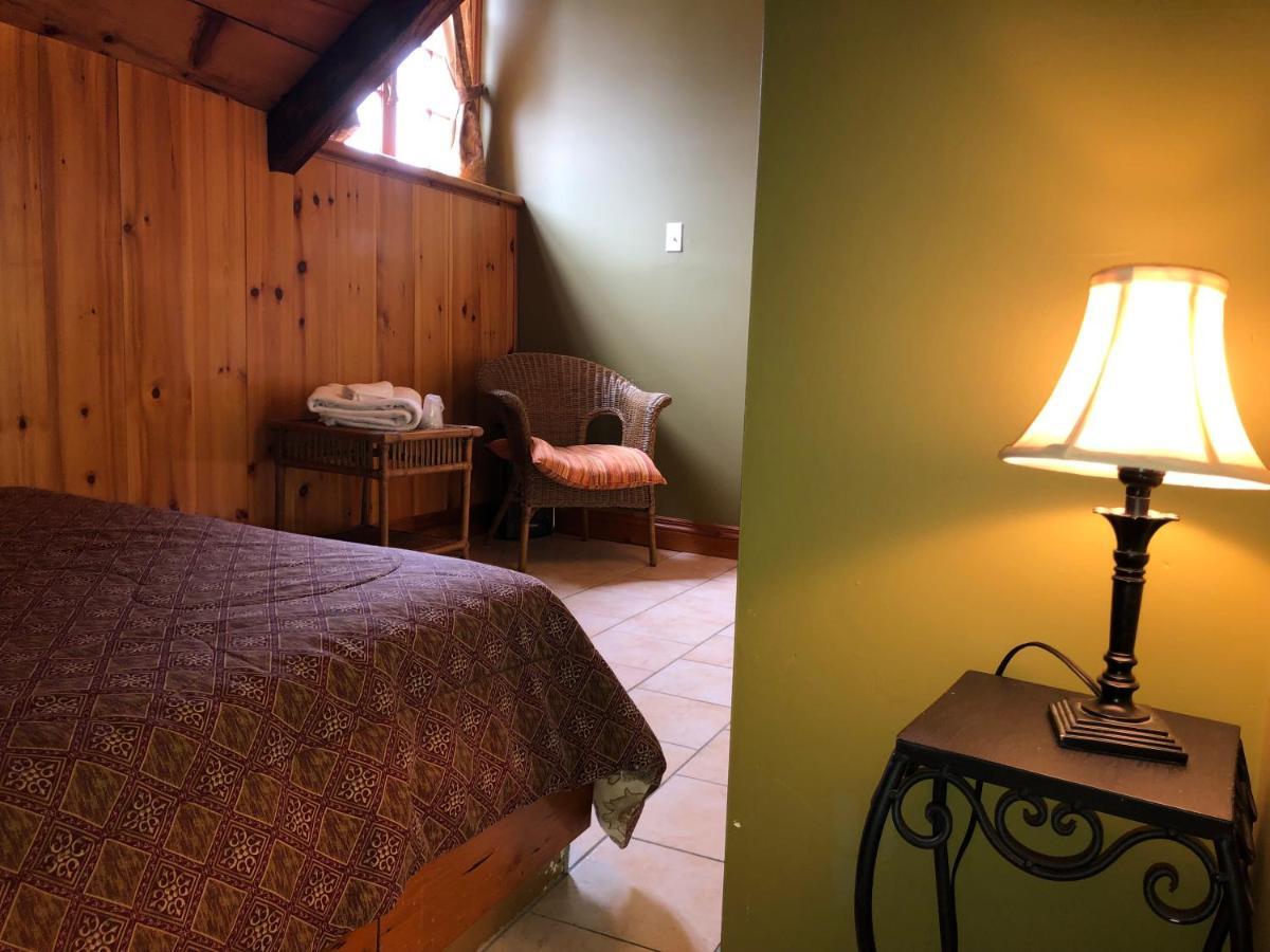 Hotel Manoir Ramezay Marieville Exterior foto