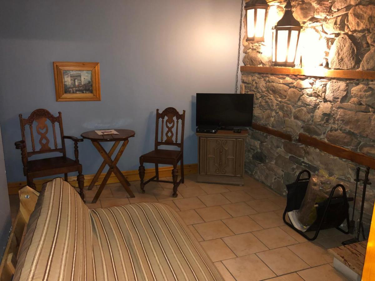 Hotel Manoir Ramezay Marieville Exterior foto